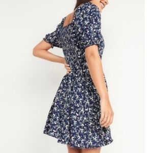 Old Navy Blue Floral Fit FlareMilk Maid Dress Puff Sleeve Cottagecore Small NWOT
